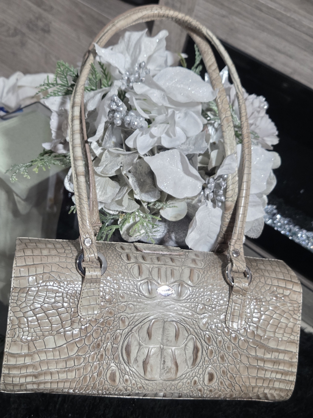 I Santi Italian Leather Croc-Embossed With Pink Interior Vintage Purse (90's) - Picture 6 of 12